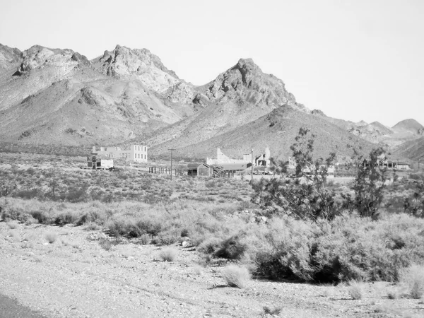 Rhyolite w dolinie śmierci nevada usa — Zdjęcie stockowe