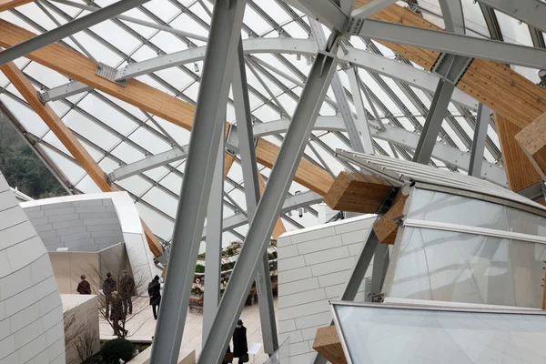 Fondation Louis Vuitton in Paris — Stockfoto