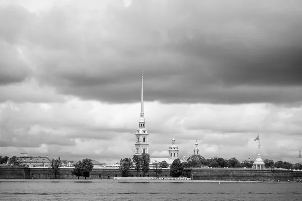 Neva River in St Petersburg — Stock Photo, Image