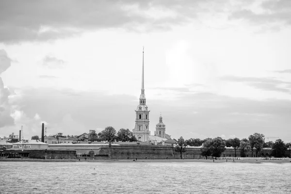 Retro look Neva River in St Petersburg — Stock Photo, Image