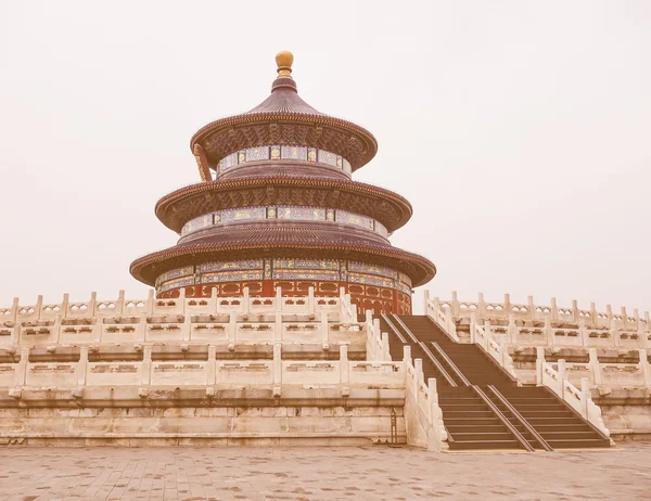 Retro looking Temple of Heaven in Beijing — Stock Photo, Image