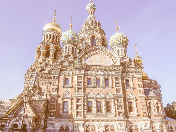 サンクト ・ ペテルブルクでこぼした血の上の教会を探してレトロ — ストック写真