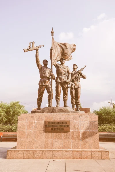 Retro patrząc War Memorial w Bata — Zdjęcie stockowe