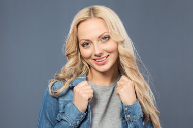 Mutlu kız pozitif ifade