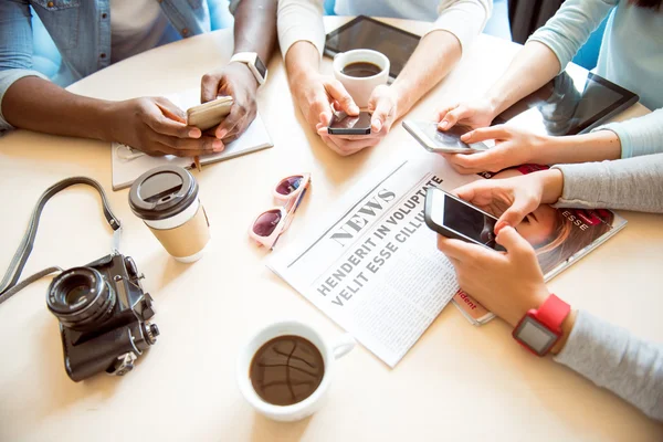 Moderne Gadgets in unserem Leben — Stockfoto