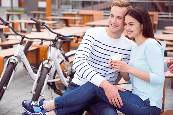 Man and woman sitting at the cafe — Stock Photo, Image