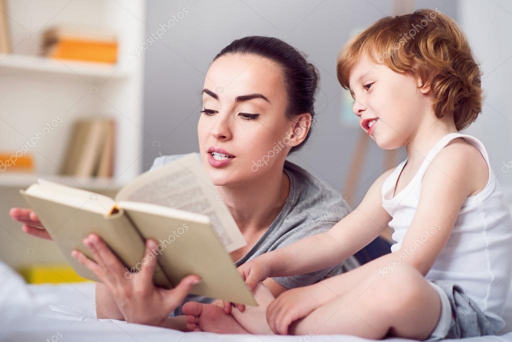 Читаем с мамой. Родители учат детей. Рассказы вслух. Сказка вслух. Рассказы вслух.