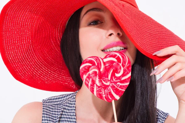 Verleiden aangename vrouw eten Lollypop — Stockfoto