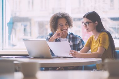 Modern içerik gençlik