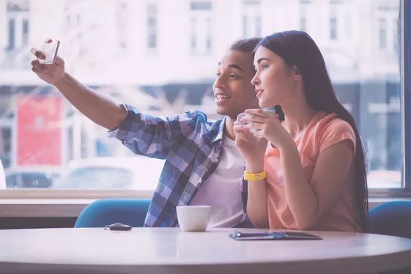 Relaciones entre los jóvenes —  Fotos de Stock