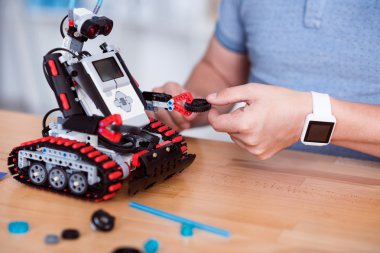 Pleasant man robot inşa.