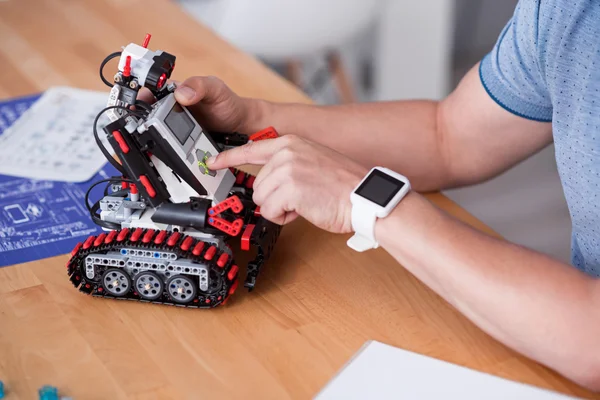 Hoş adam test robotu