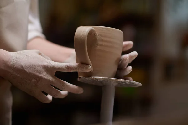 Image rapprochée d'une tasse nouvellement fabriquée — Photo