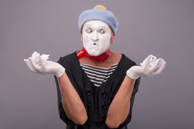 crumped kağıt basılı tutup kenara arıyorum erkek MIME