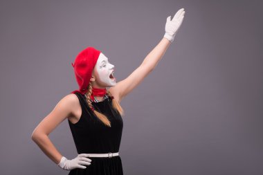 MIME bağırarak ve bir kenara arıyorsunuz