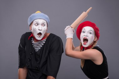 komik MIME çift beyaz yüzü olan