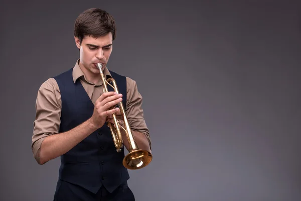 Bonito jovem homem de jazz — Fotografia de Stock