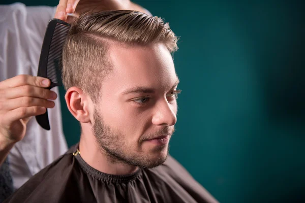 Profesjonalny salon fryzjerski — Zdjęcie stockowe