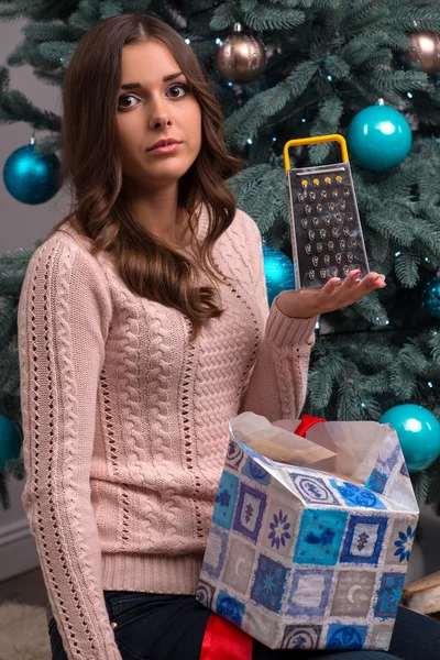 Beautiful girl pending Christmas — Stock Photo, Image