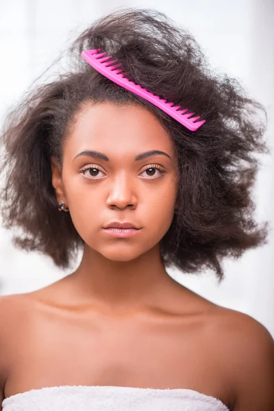 Beautiful  dark skinned girl in white towel — Stock Photo, Image