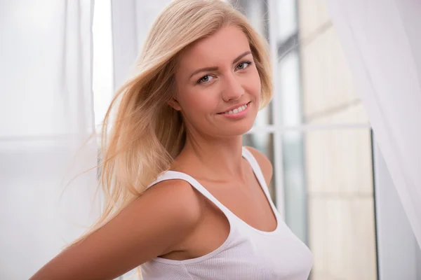 Beautiful blond girl expresses different emotions — Stock Photo, Image
