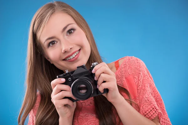 Menina com câmera de foto — Fotografia de Stock
