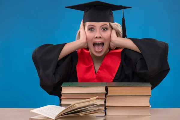 Studentflicka med böcker — Stockfoto