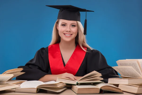 Studentflicka med böcker — Stockfoto