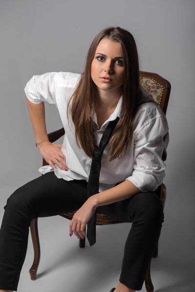 Сексуальная молодая кавказка
