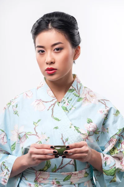 Tea ceremony conducted by Asian woman — Stock Photo, Image