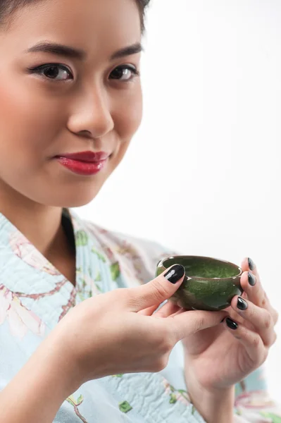 Cerimônia de chá conduzida por mulher asiática — Fotografia de Stock