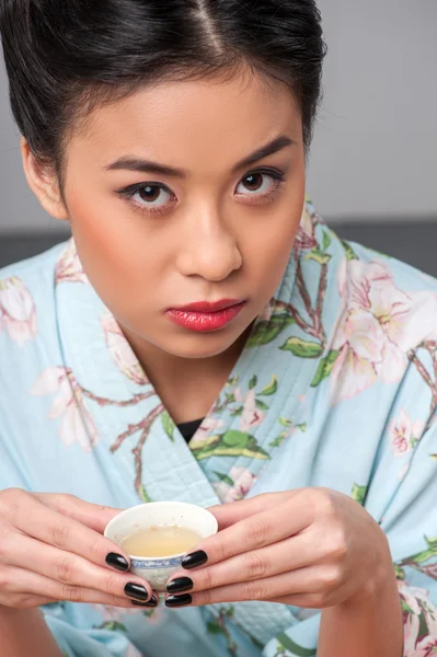 Genieten van Aziatische thee ceremonie — Stockfoto