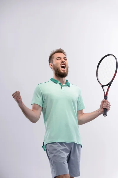 该名男子手持网球拍 — 图库照片