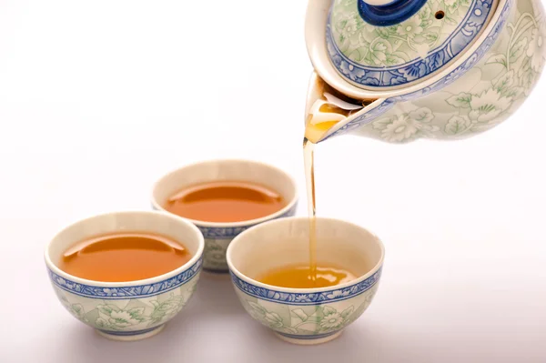 Cerimônia de chá ainda vida isolada em branco — Fotografia de Stock
