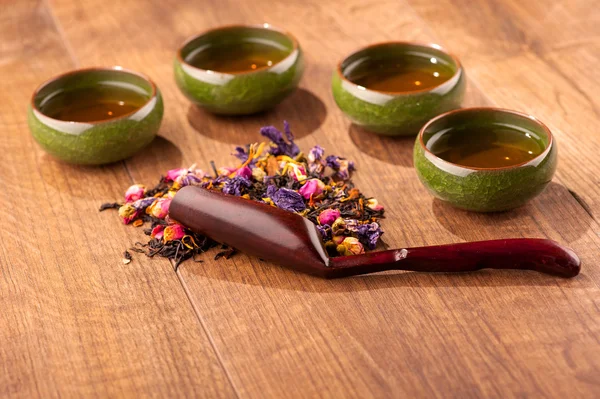 Tea ceremony composition on wooden table — Stock Photo, Image