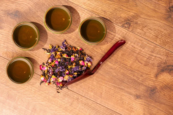 Tea ceremony composition on wooden table — Stock Photo, Image