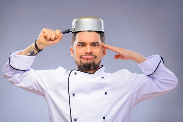 Portret van de jonge knappe kok — Stockfoto