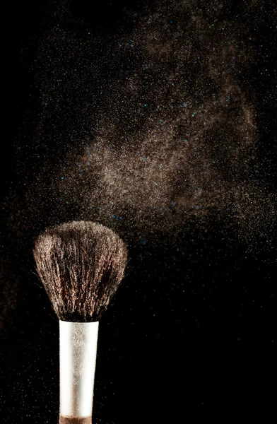 Brush and a powder spread out — Stock Photo, Image