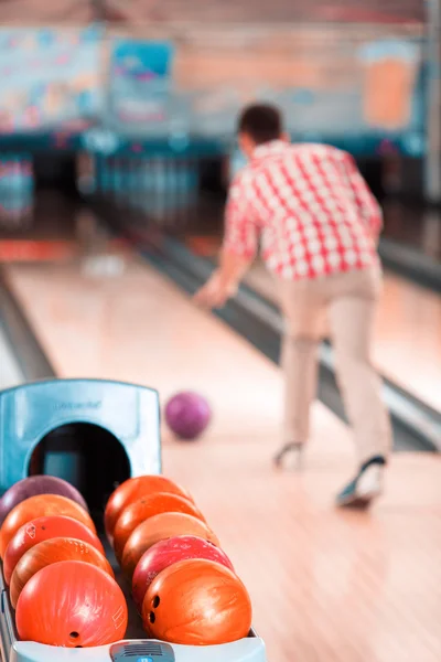 Tempo de lazer no clube de bowling — Fotografia de Stock