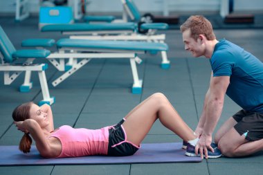 Spor Kulübü eğitmen ile güzel kız