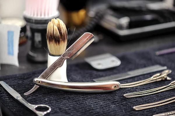 Acessórios de barbeiro e ferramentas — Fotografia de Stock
