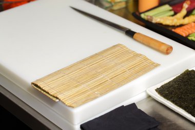 Suşi için araçları pişirme rulo