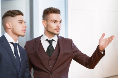 Mola sırasında gayri resmi tartışma