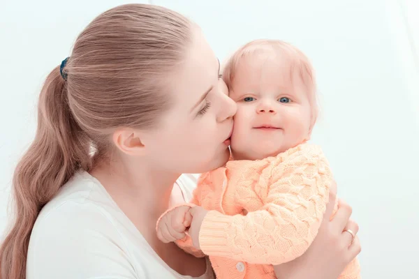 母と彼女の小さな赤ちゃん — ストック写真