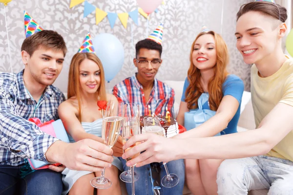 Gelukkig viering van een verjaardag — Stockfoto