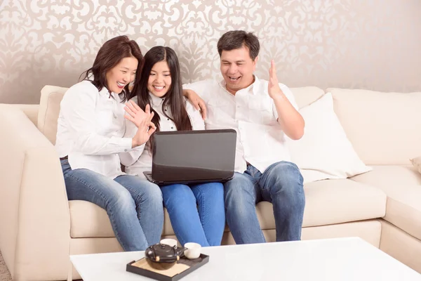 Skype aile evde sohbet — Stok fotoğraf