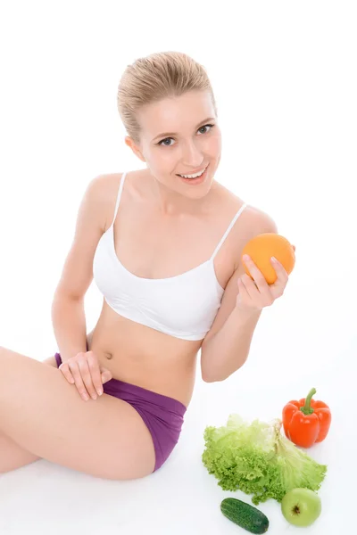 Hermosa chica y comida saludable — Foto de Stock