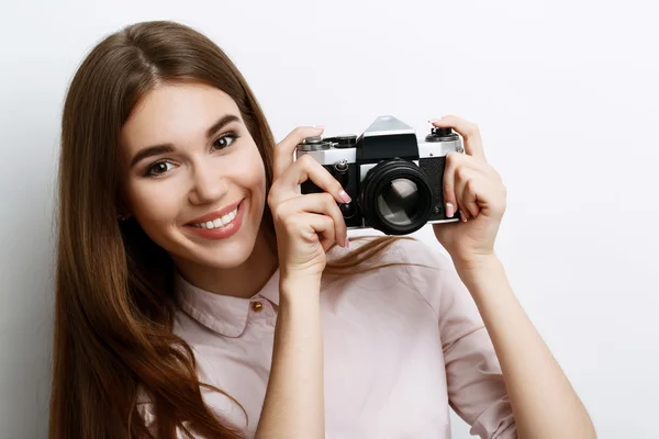 Vacker ung dam poserar — Stockfoto