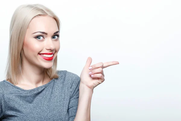 Primo piano della donna che punta con indice — Foto Stock