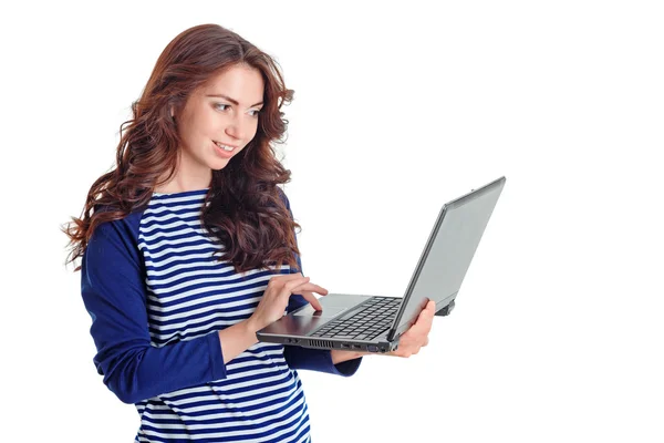 Leende flicka anläggning laptop — Stockfoto